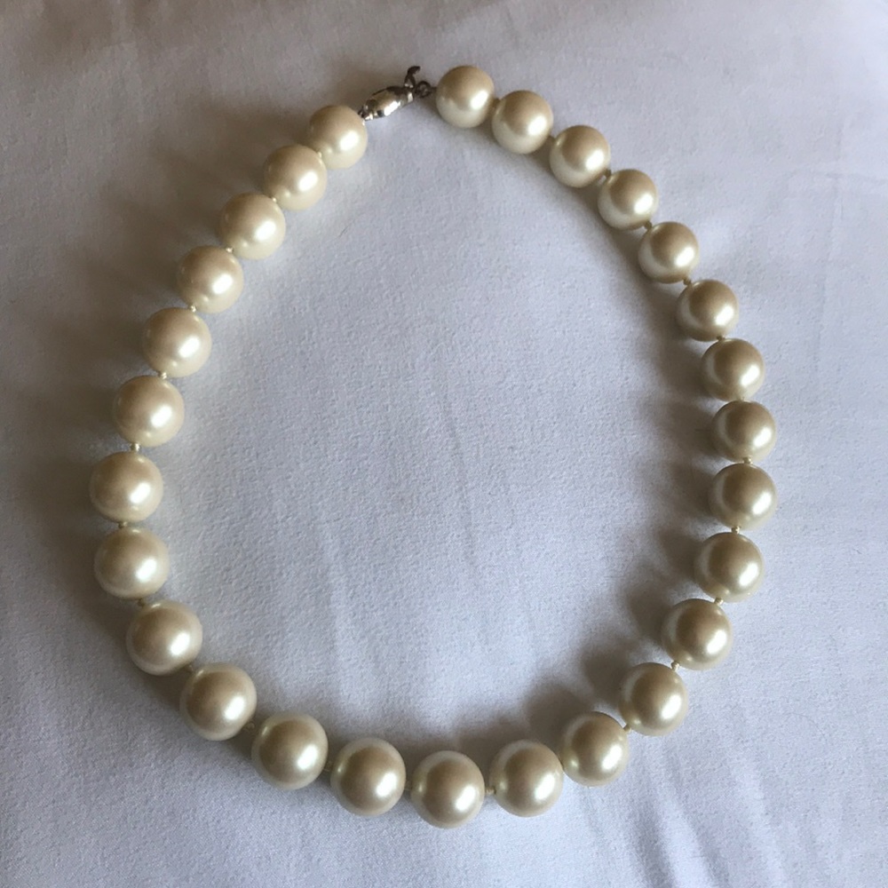 Ralph Lauren Pearl necklace